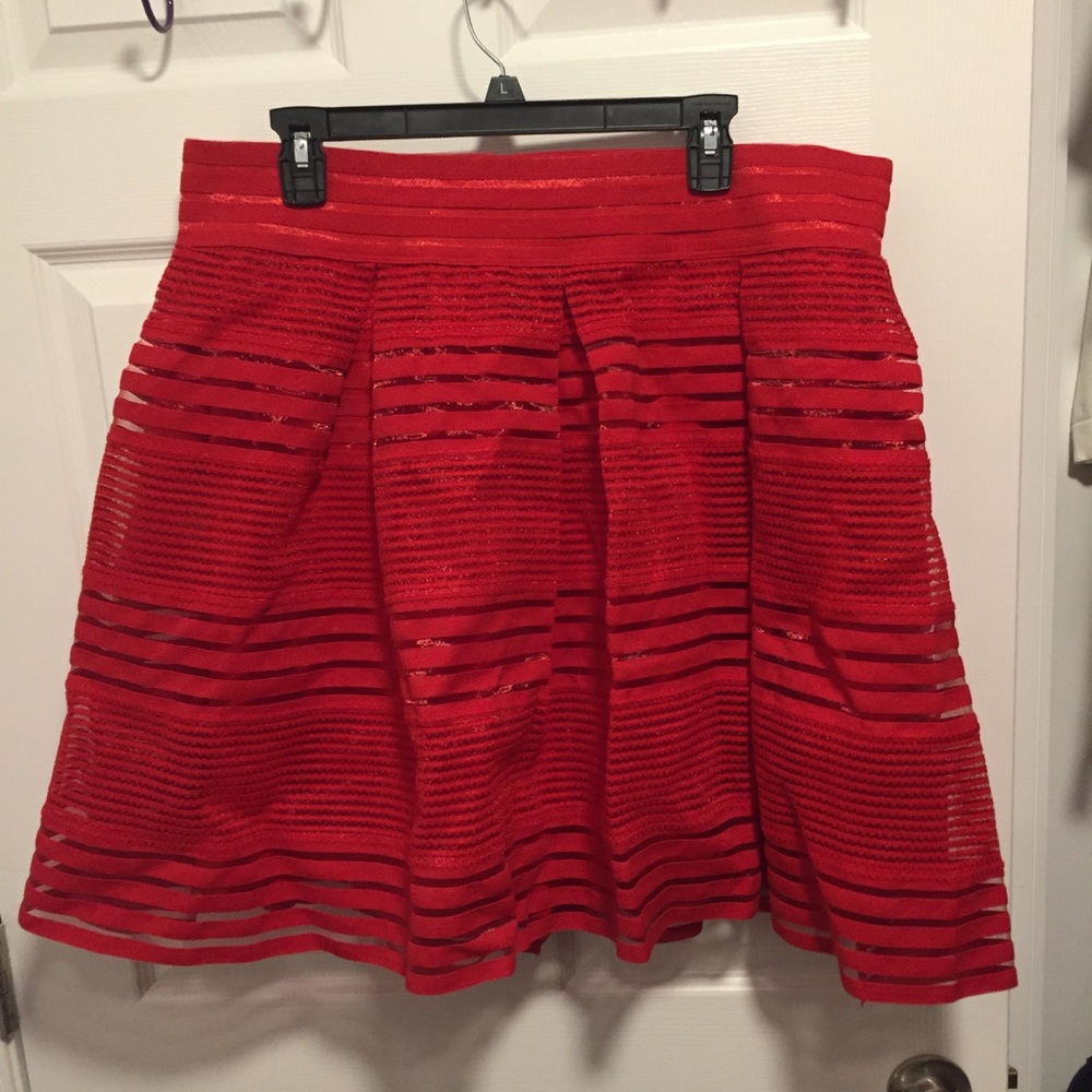 Red skirt torrid (FINAL PRICE)
